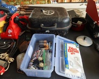 Small BBQ Pit - Batteries - Dirt Devil