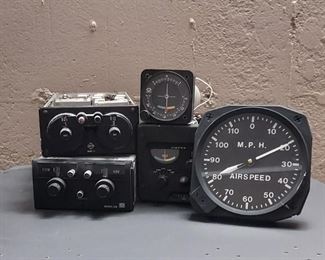Vintage aircraft avionics