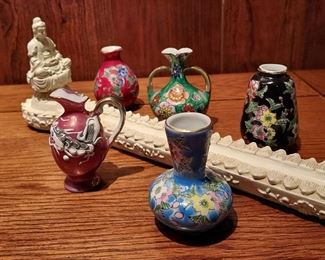 Oriental miniature oriental vases