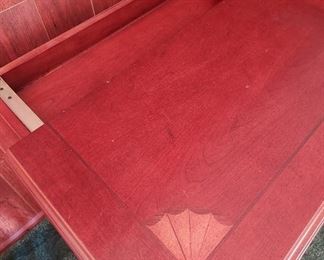 Detail, Sliding top side table