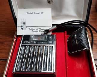 Vintage Zenith Royal 20 radio