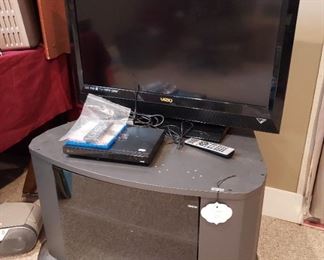 Vizio 32 inch TV, TV stand and LG Blueray player