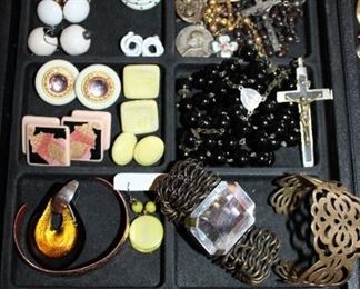 WATCHES, EARRINGS, BRACELETS