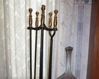 FIREPLACE ACCESSORIES