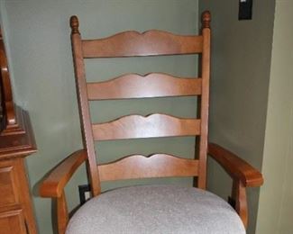DINING CHAIR