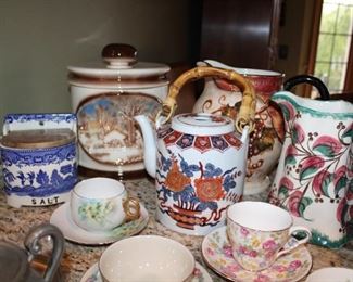 COOKIE JARS/PITCHER/TEA POT