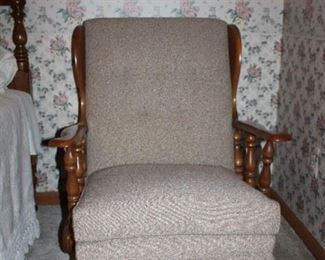 ROCKING CHAIR