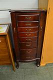 NICE Jewelry Chest