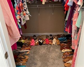 Lots of ladies clothes & shoes size 7 1/2