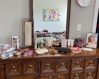 Dresser & mirror