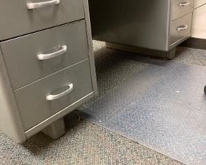 Metal desk 3 5ft x 2.5ft