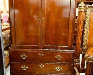 Fine Baker Mahogany Cabinet