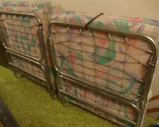 Folding cots
