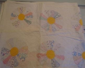 Dresden plate patchwork quilt