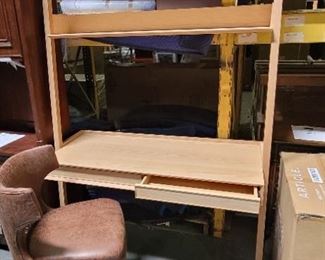 Article Fantol leaning desk