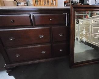 Dresser with optional mounted mirror