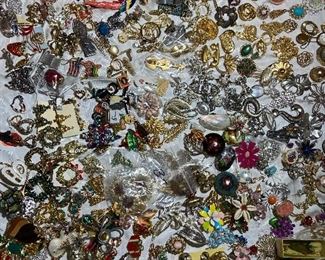 Brooches of every shape, size and color
