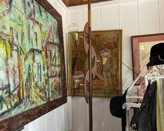 We need a better picture of this beautiful MCM wood pole lamp’m