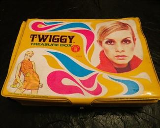 60's Twiggy treasure box