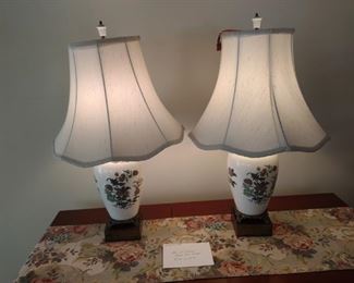 LOT#YG2010 PAIR OF VINTAGE GINGER JAR LAMPS