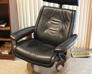 Stressless chair