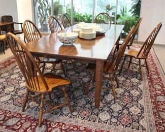 Dining table with 8 Habersham Plantation Windsor style chairs