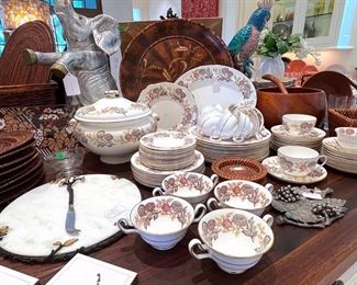 * Wedgwood ‘Lichfield’&nbsp;China Set.