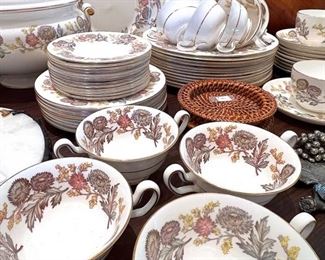 * Wedgwood ‘Lichfield’&nbsp;China Set.