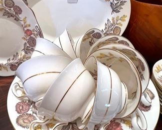 * Wedgwood ‘Lichfield’&nbsp;China Set.