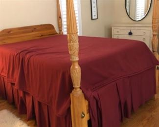 Detail pic, Georgian Pine Four poster bed