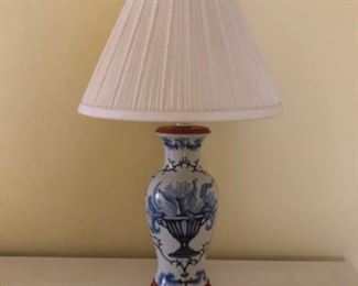 Blue and white ceramic lamp