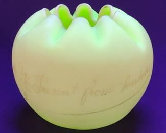 Vintage Custard Uranium Glass Rose Bowl Vase