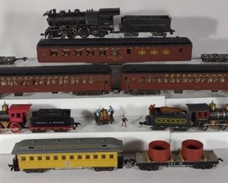 Prewar Lionel Tin Buildings, Figures, Track & More