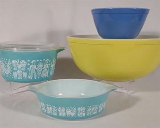 4 Piece Vintage Pyrex Bowls & Casserole Bowls