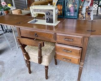 Sewing Machine in Hide-away Table & Chair