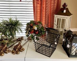 Home Decor/Lanterns