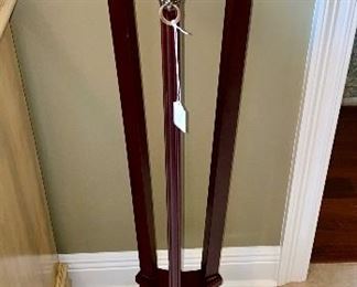 Bombay Co. Mahogany Plant Stand 11"Diam. x 40.5"H