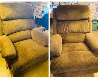 Pair of very nice Lazy Boy recliners. 