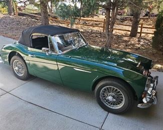 1967 Austin Healey BJ8 3000 MKIII. car comes with spare parts, 4 extra tires and wheels, car cover, tonneau  cover and more