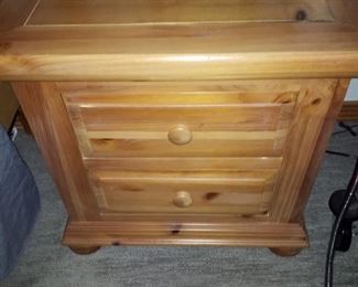 Fontana end table