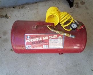 Portable air tank