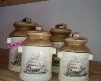 Canister set with ships