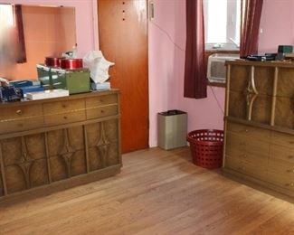 MCM Stylemaker Bedroom Set