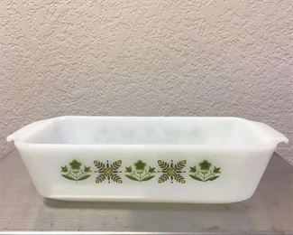 $15 - VINTAG FIREKING GREEN MEADOW MEATLOAF DISH #441 - IN ABOSLUTE PRISTINE CONDITION