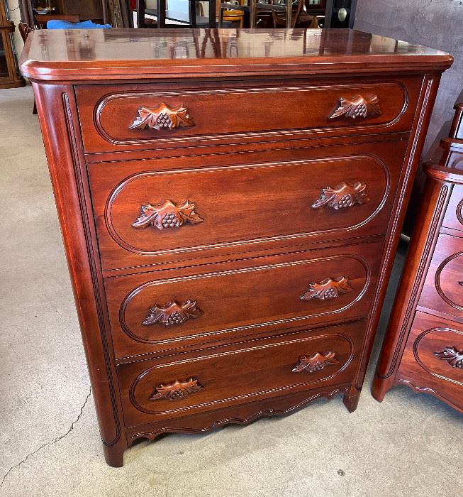 Davis Lillian Russell Chest of Drawers