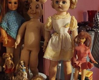 Lots of 1950's & 60's Dolls Including Barbie