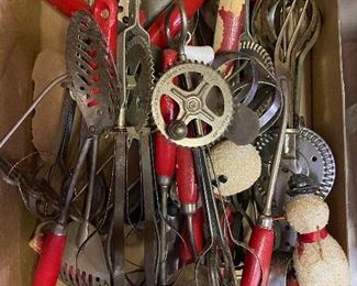 Lots of Vintage Kitchen Items