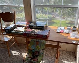 Table with four chairs 