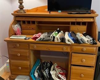 Broyhill Fontana roll top desk 