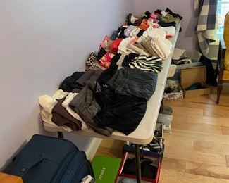 Tons of ladies clothing 